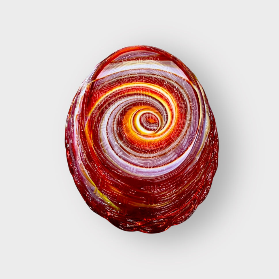 π Red & White Slag Glass Hen on Nest β Vintage Charm in Every Feather