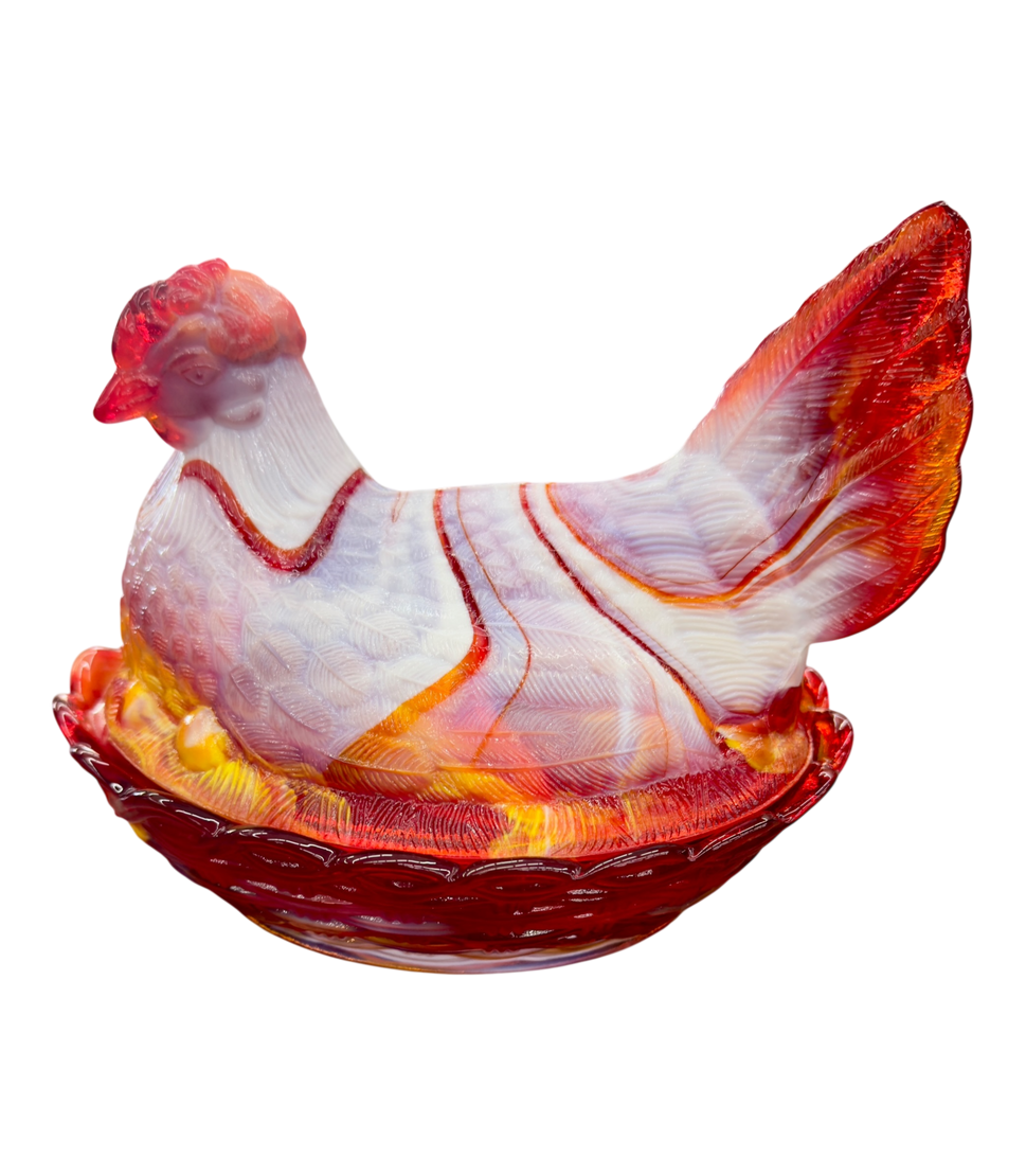 π Red & White Slag Glass Hen on Nest β Vintage Charm in Every Feather