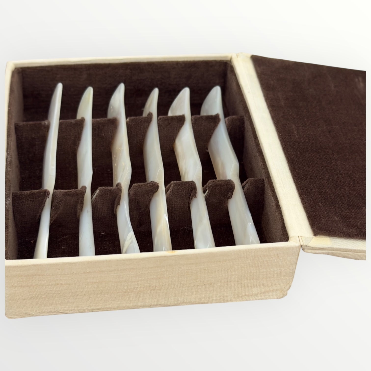 Vintage 1960s Mother-of-Pearl Caviar Knife Spreaders – Set of 6 in Original Box Made in Hong Kong