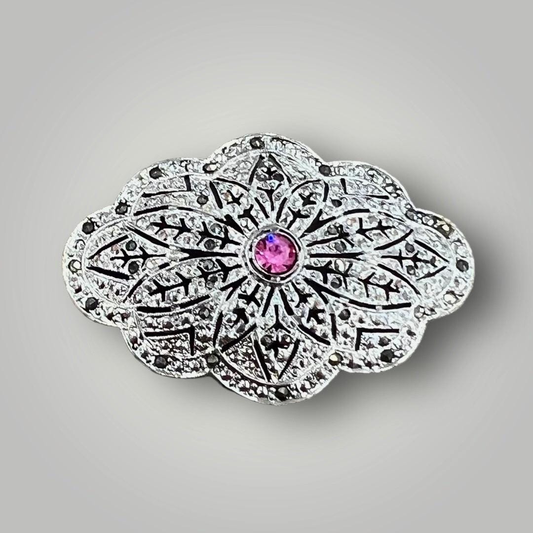 Vintage Silver Tone Oval Scalloped Brooch Pin